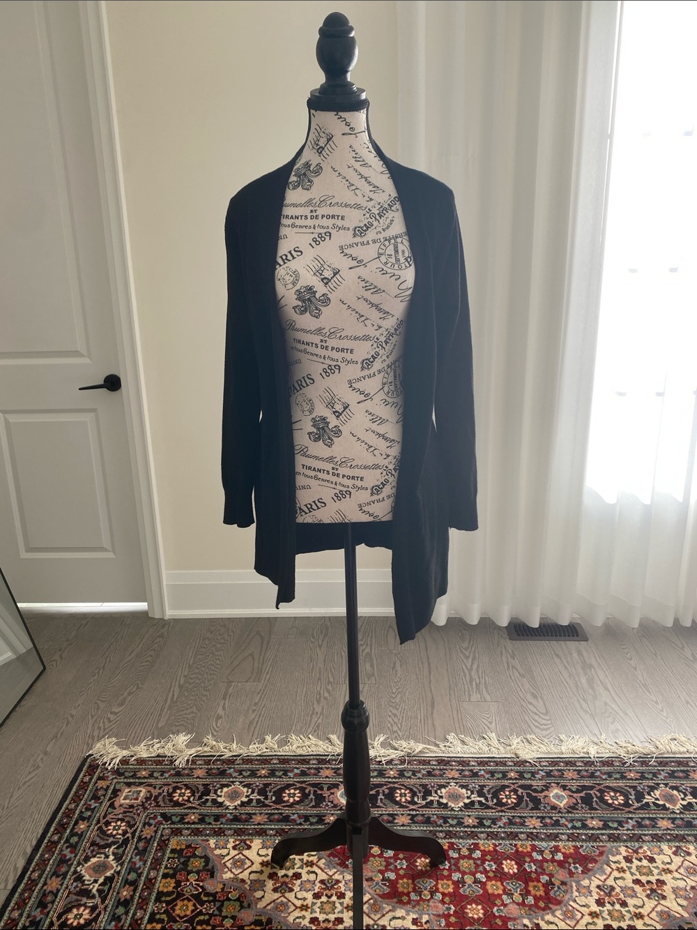 Black Open-Front Women's Cardigan Sweater With Pockets